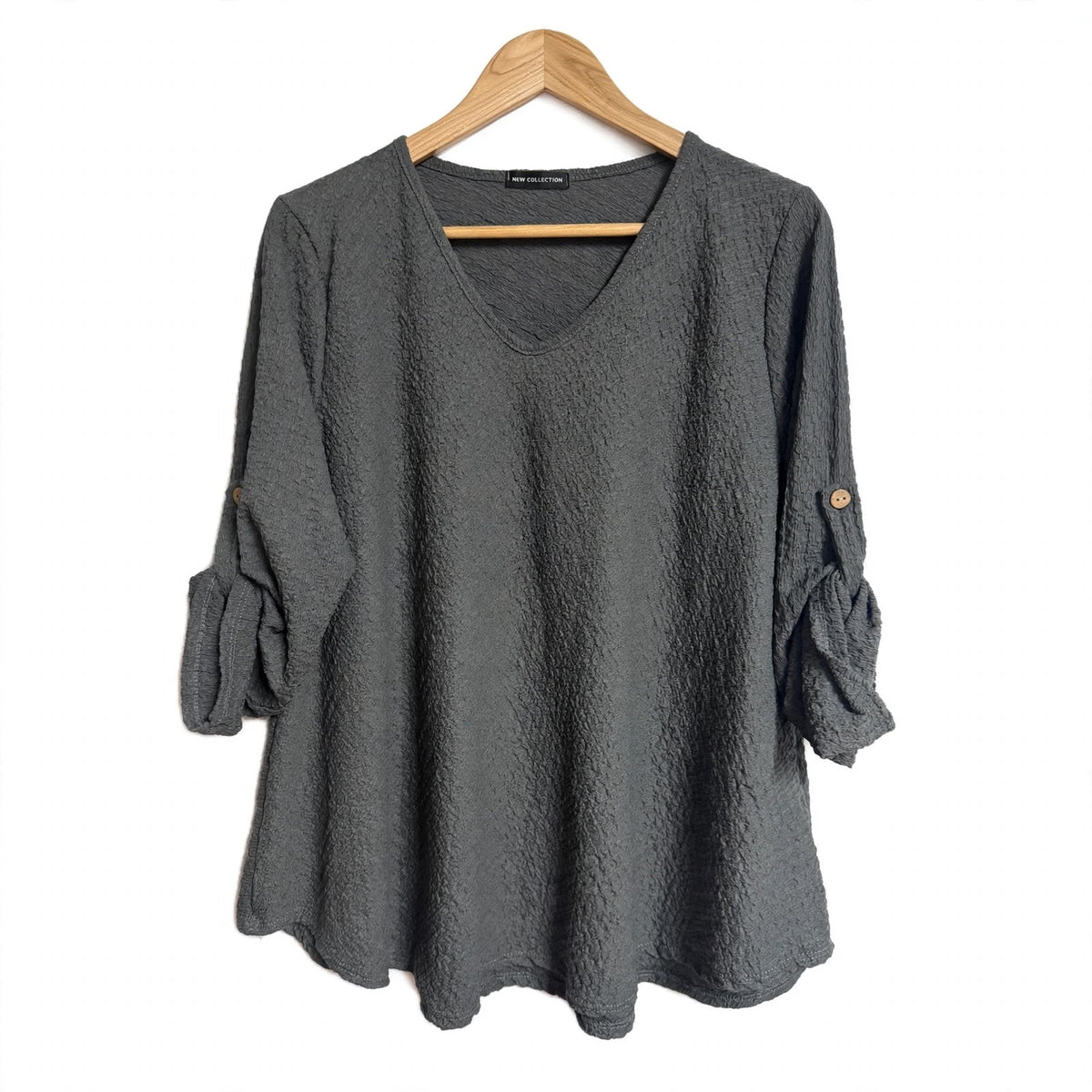 Blusa Curvy de crepé con cuello en V y mangas recogibles - Las Cucadas