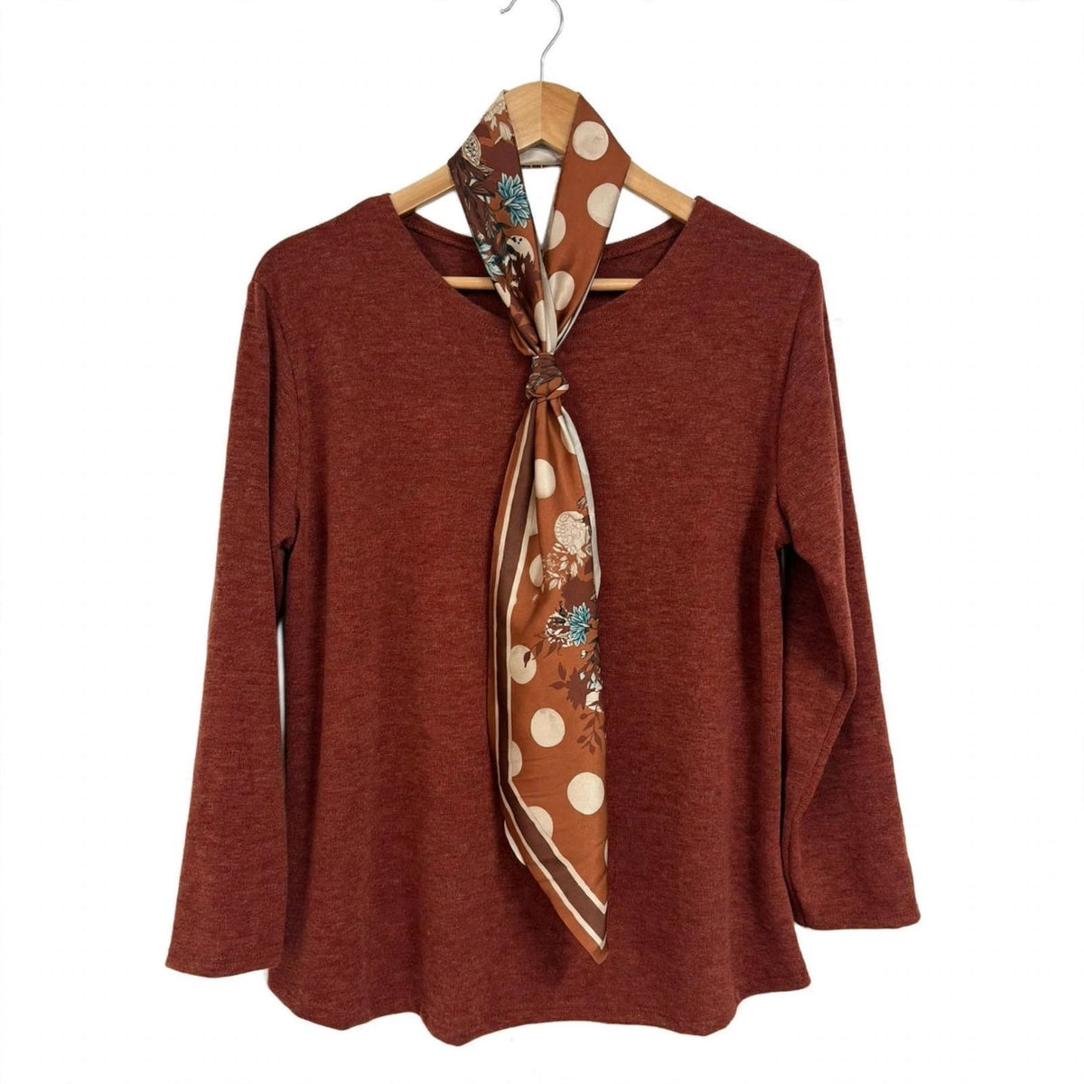 Blusa de manga larga con pañuelo incluido en talla grande - Las Cucadas