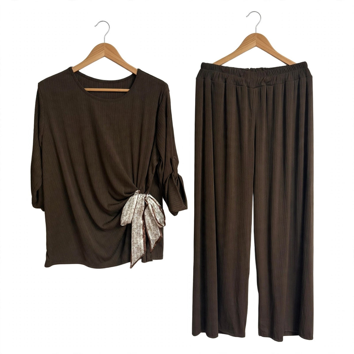 Conjunto curvy de blusa con lazada y pantalón hasta la 58 - Las Cucadas