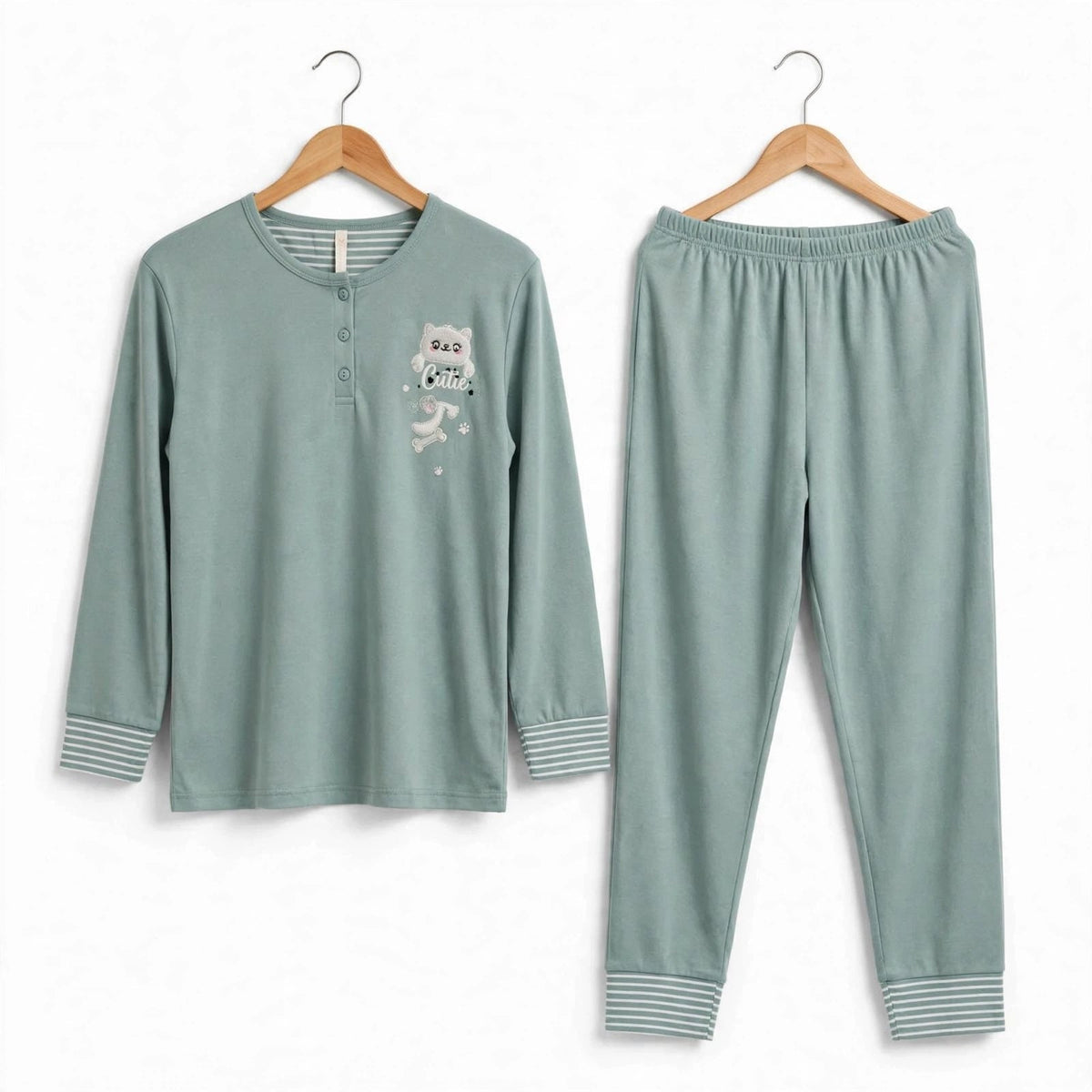 Conjunto de pijama de dos piezas con bordado de gatito - Las Cucadas