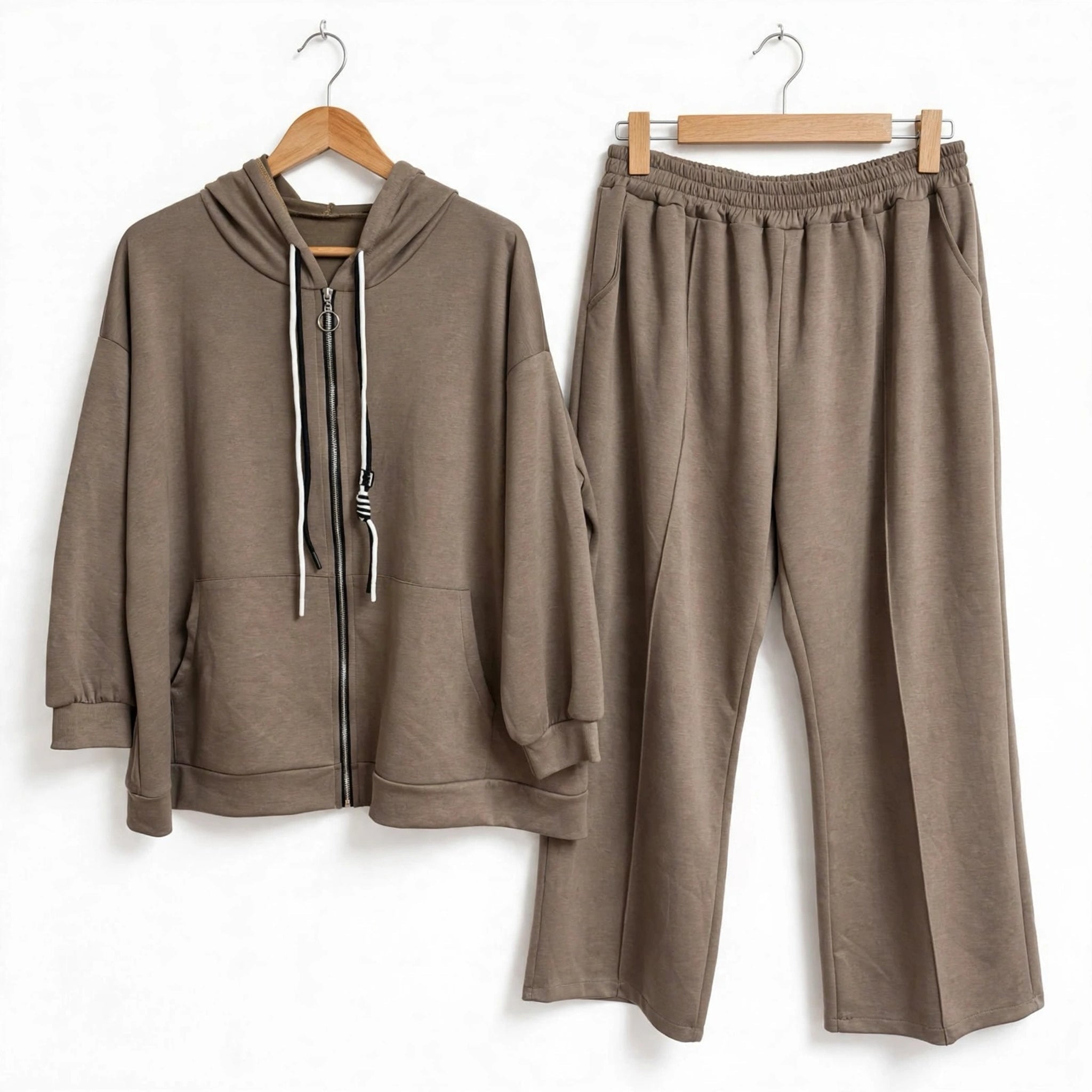 Conjunto Deportivo de Dos Piezas Taupe - Las Cucadas