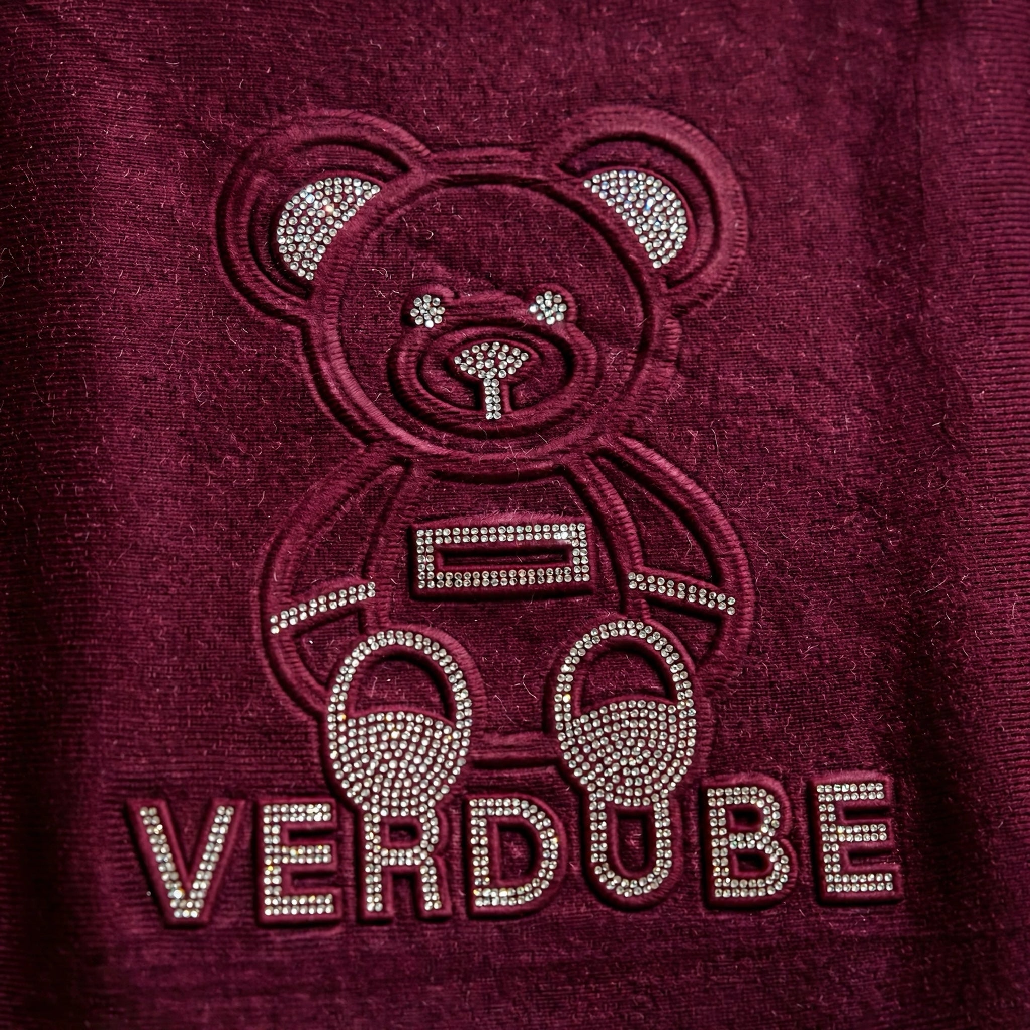 Jersey Punto Burdeos Diseño Oso con Pedrería - Las Cucadas
