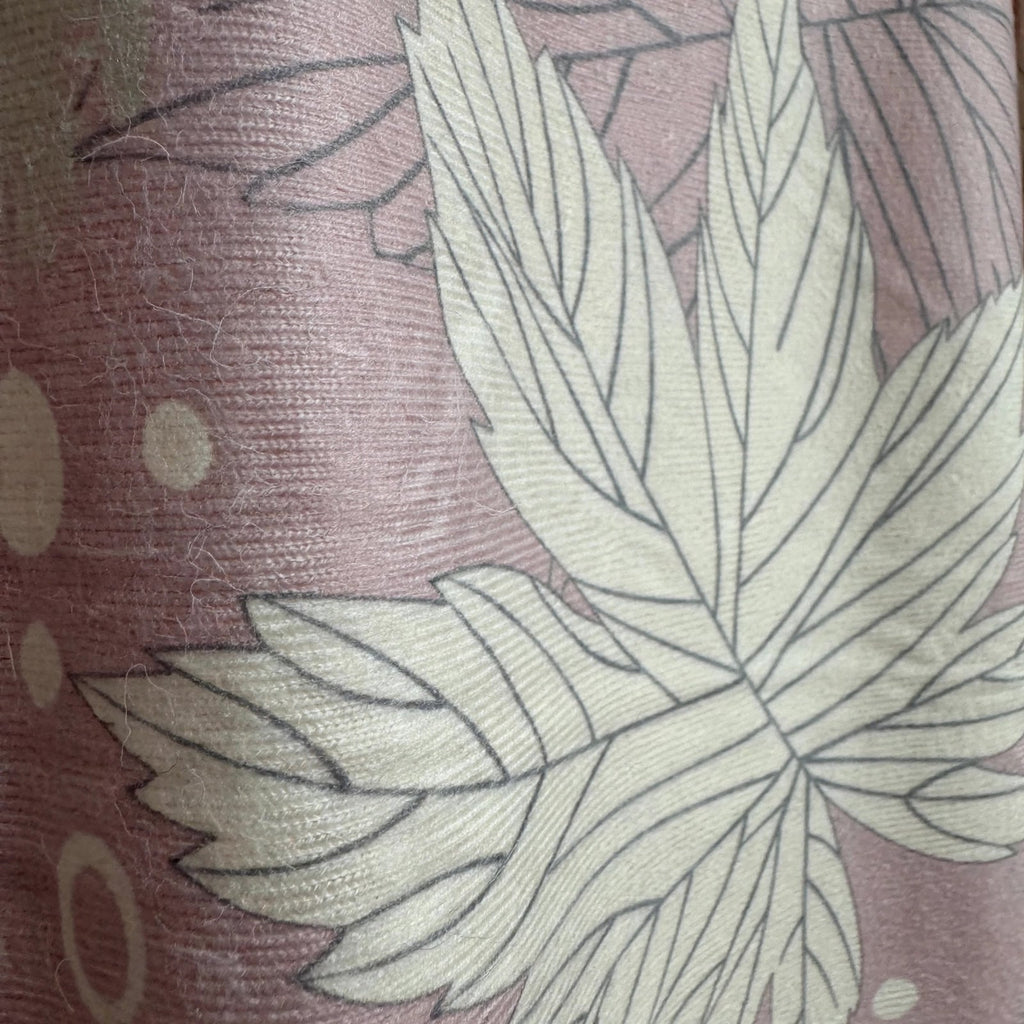 Jersey Punto Rosa Empolvado Estampado Botánico Hojas Talla Grande - Las Cucadas