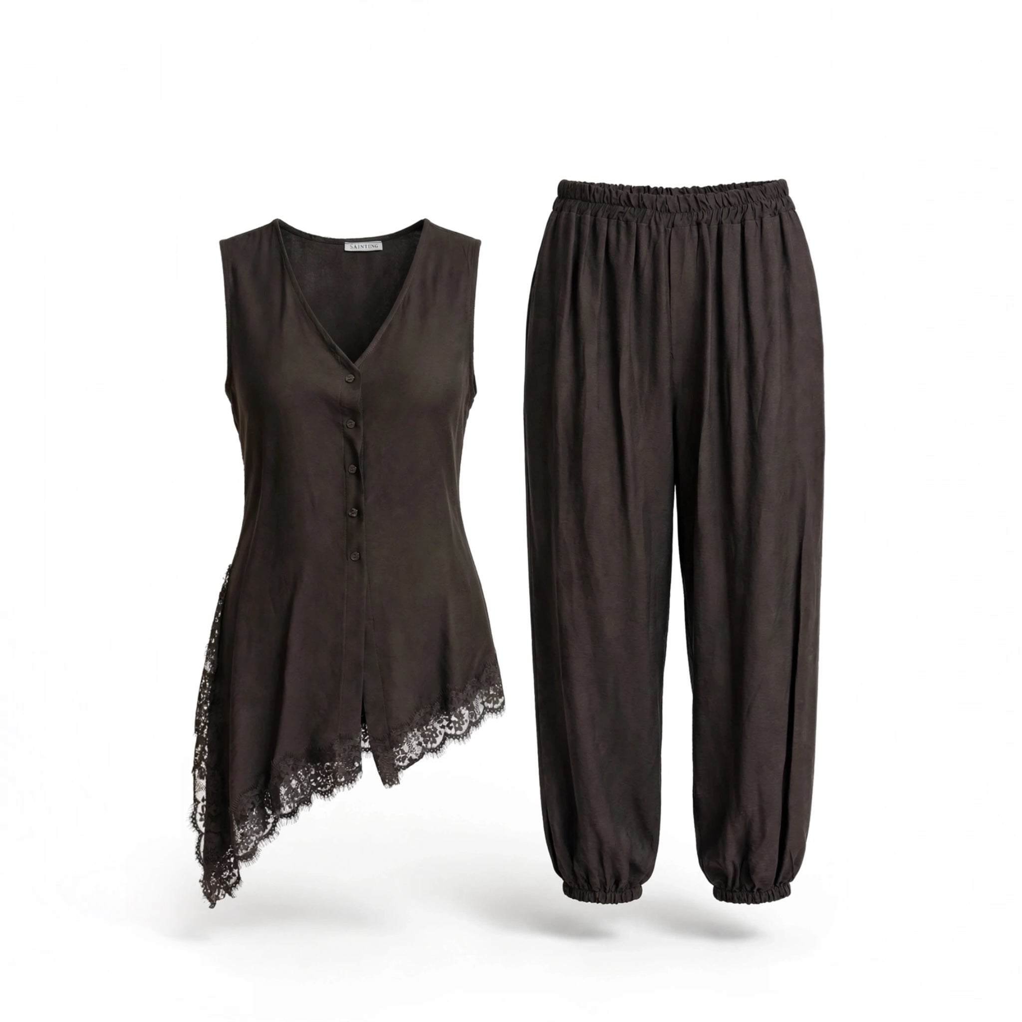 Conjunto de dos piezas las cucadas de erisa en color marrón, blusa sin mangas asimétrica con encaje y pantalón jogger