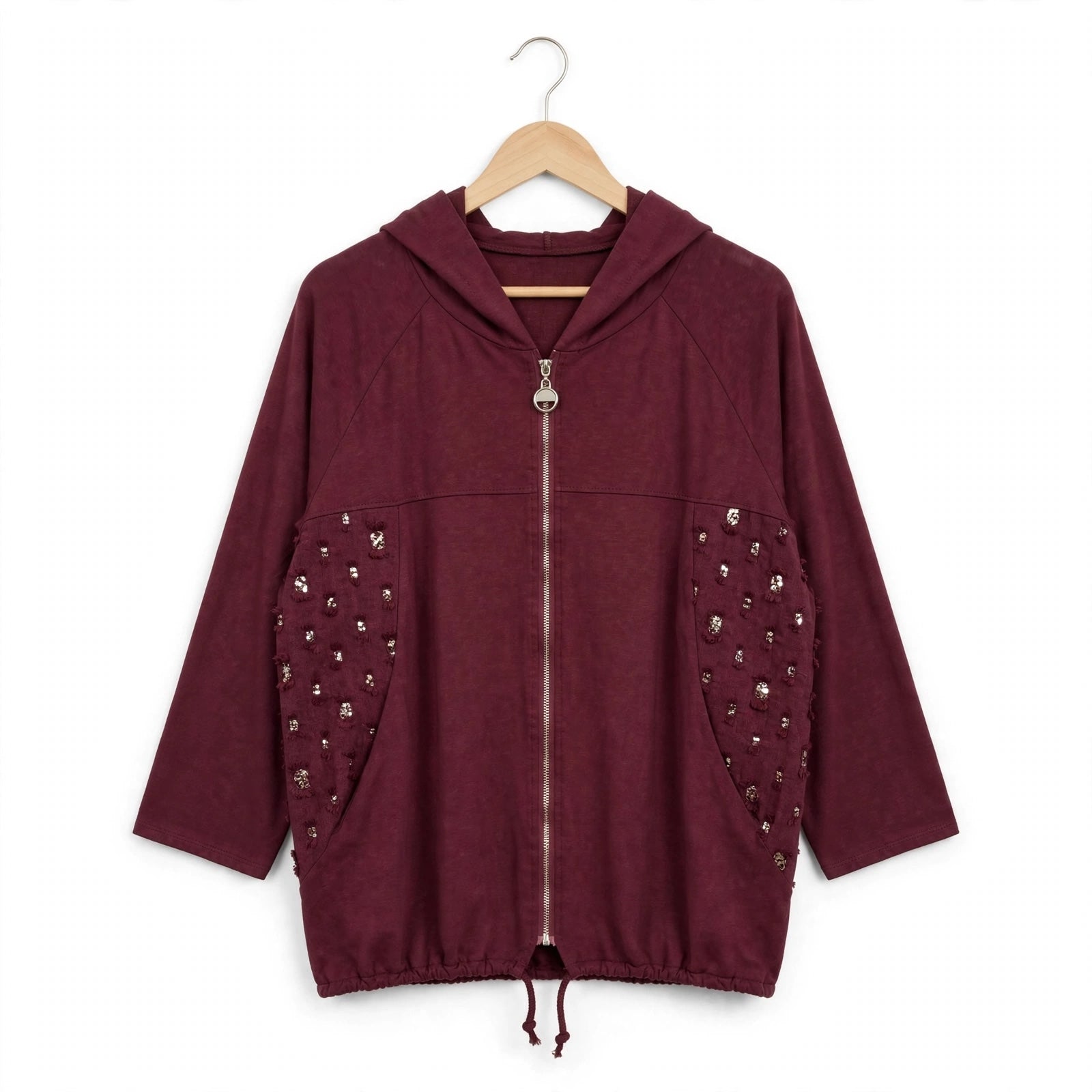 Sudadera burdeos las cucadas de erisa con capucha, cremallera, mangas tres cuartos y paneles laterales de lentejuelas.