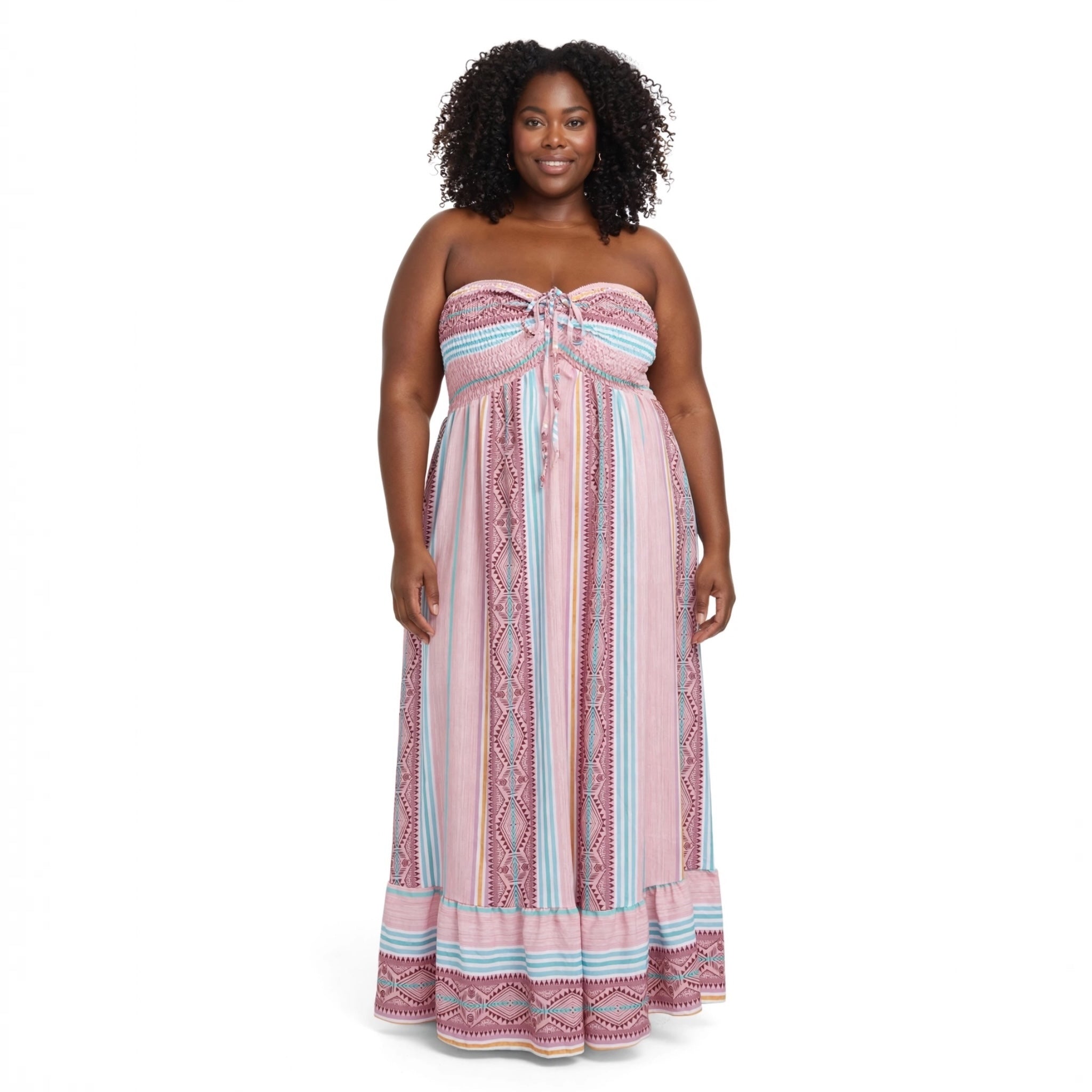 Modelo luciendo vestido largo palabra de honor las cucadas de erisa con estampado étnico de rayas en tonos rosados