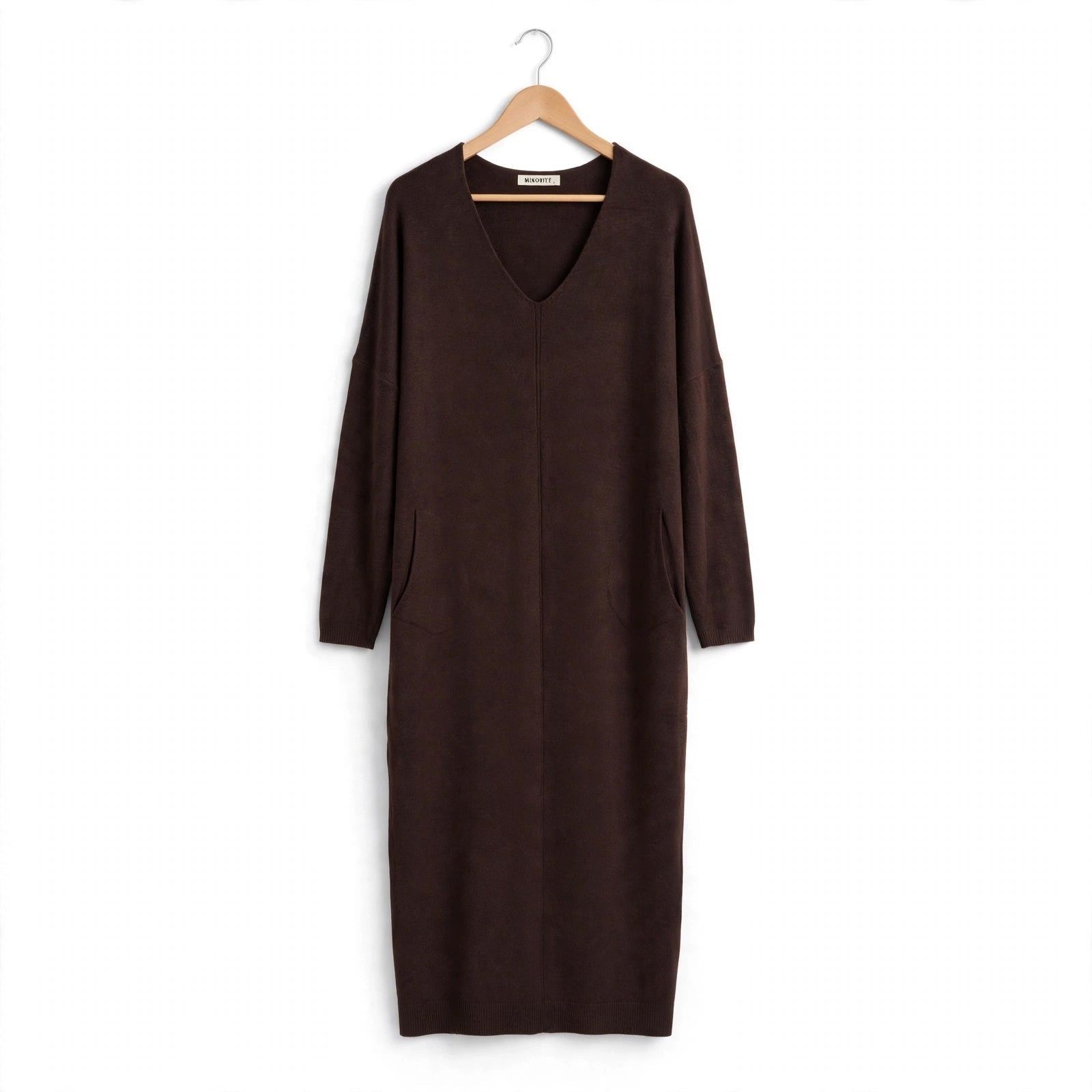 Vestido Largo De Punto Chocolate Con Cuello En V - Las Cucadas